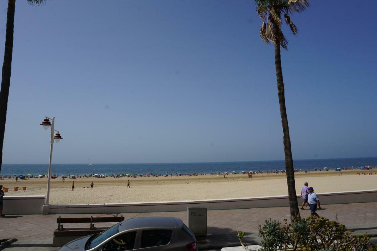 Apartamento La Mar De Cerca. Terraza Vistas Mar. 1ª Linea Playa Cádiz Buitenkant foto